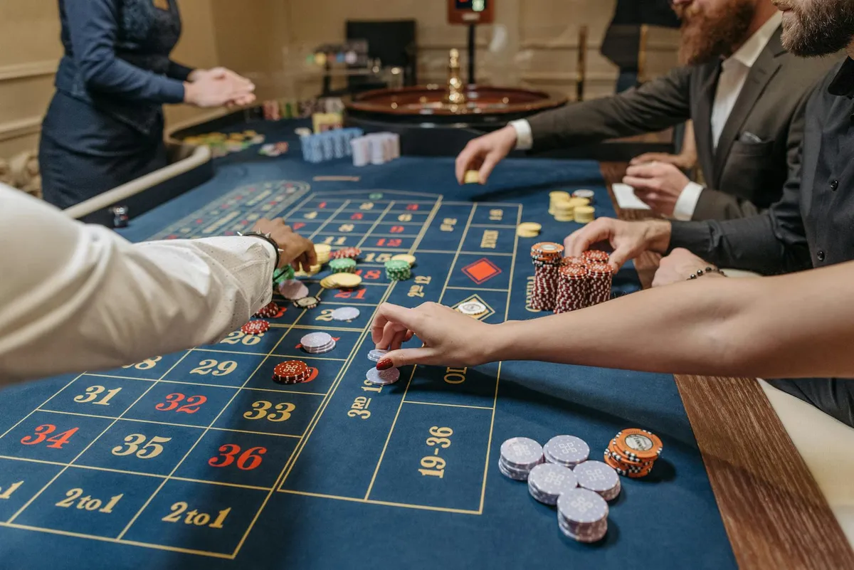 Tutorial video del casinò online che illustra regole di gioco e strategie